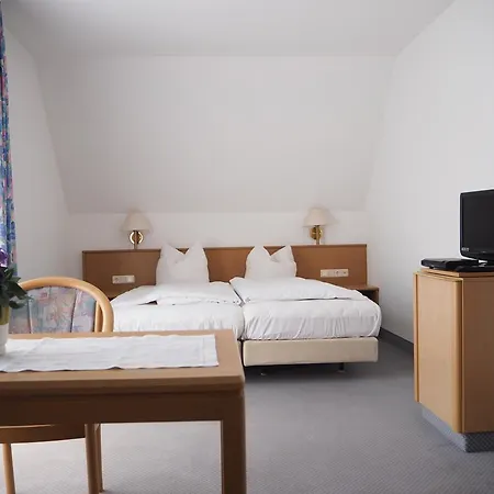 Aparthotel Apartmenthaus Vier Jahreszeiten Putbus
